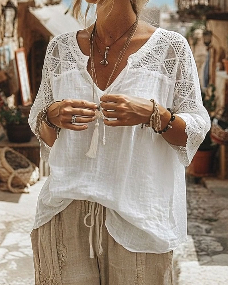Anna - Blusa con cuello en V y detalles de encaje