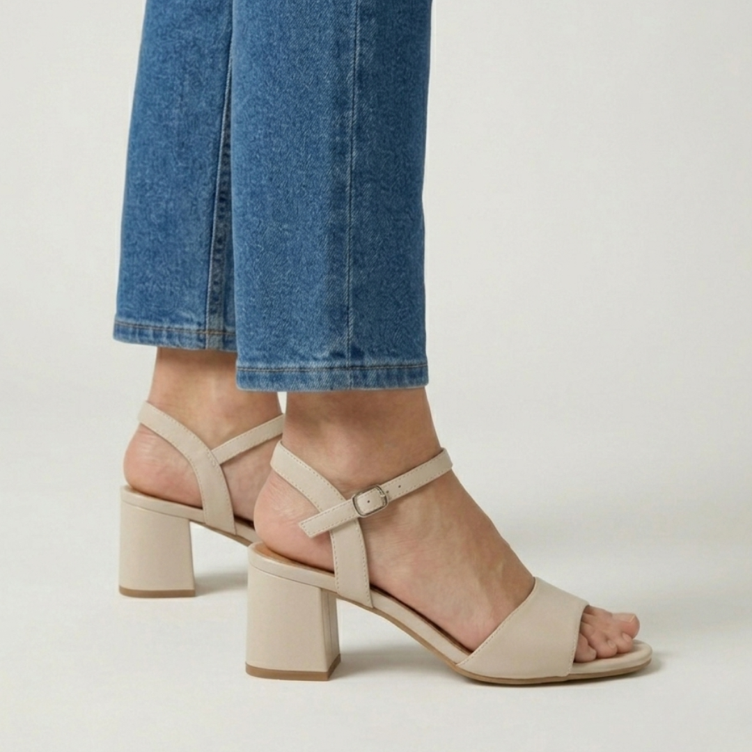 Marisa - Cómoda sandalia para mujer con tacón