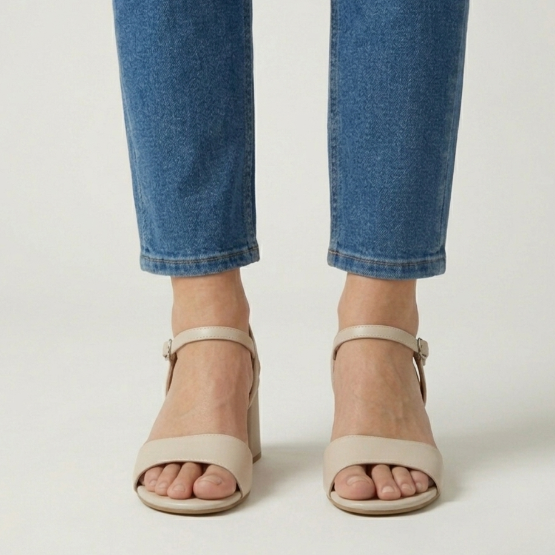 Marisa - Cómoda sandalia para mujer con tacón