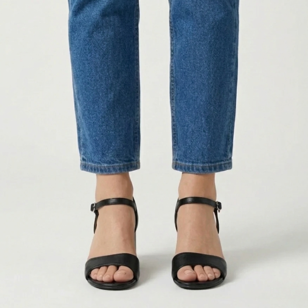 Marisa - Cómoda sandalia para mujer con tacón