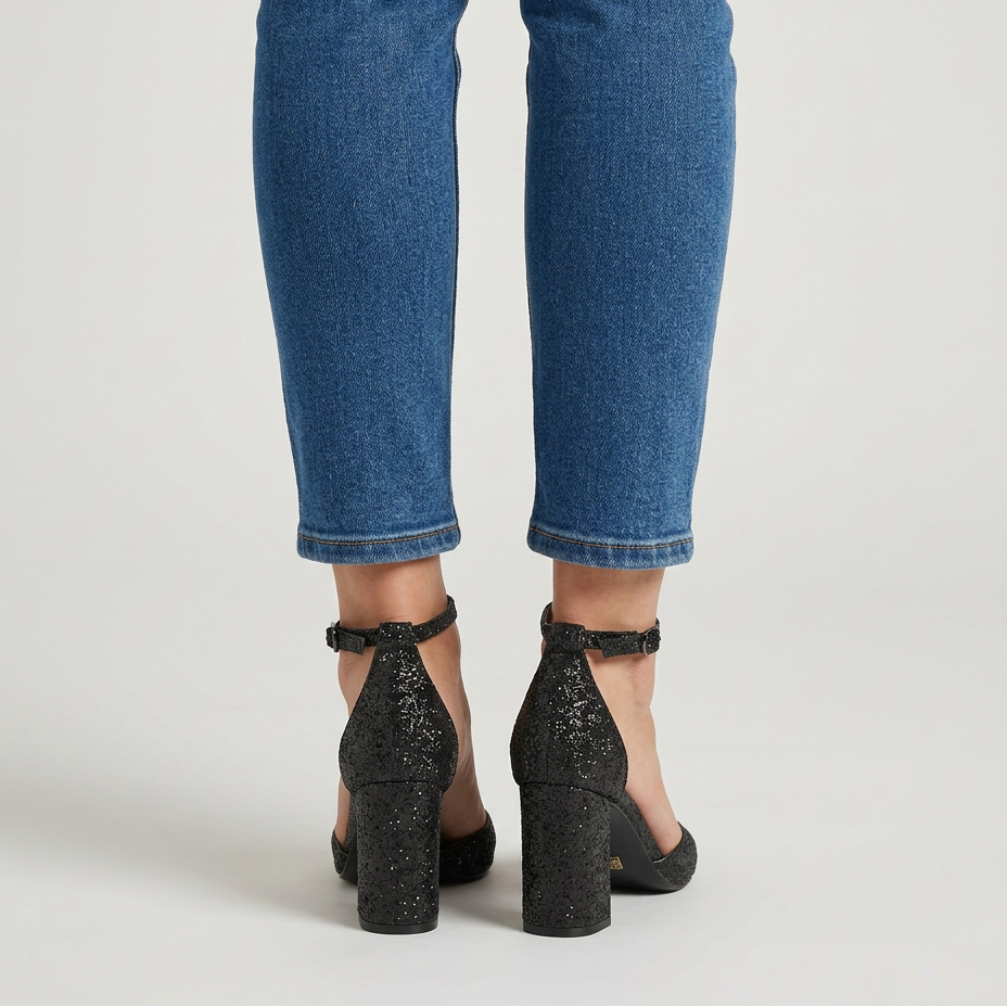 Vega - Cómoda sandalia para mujer con tacón